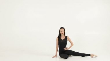 Yatay yapıyor jimnastikçi havada sicim