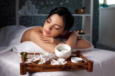 Spa Salonundaki Genç Kadın.