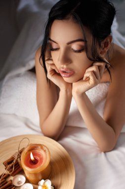 Spa Salonundaki Genç Kadın.