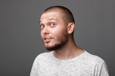 Genç sakallı adam portresi