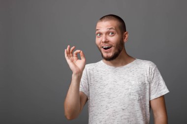 Genç sakallı adam portresi