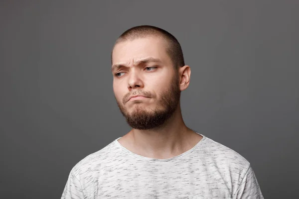 El retrato del joven barbudo — Foto de Stock