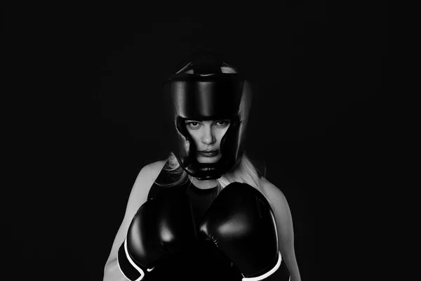 Portrait of woman posing in boxing gloves — Stock Photo, Image