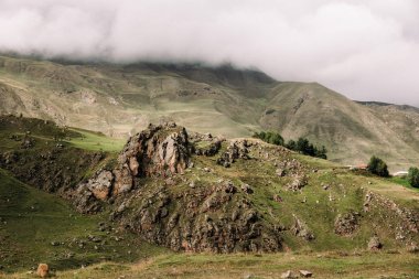 Kafkas dağlarının güzel manzarası