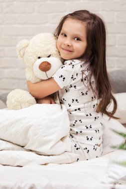 oyuncak ayı sarılma bebeğim