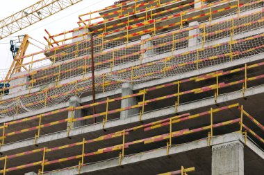 inşaat sarı vinç ve bina şantiye