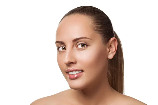 Ritratto di bellezza del viso femminile con pelle naturale — Foto Stock