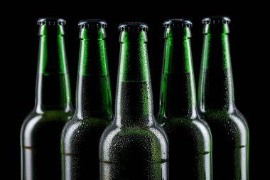 Bira cam şişe satır