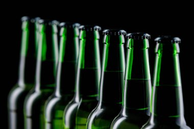 Bira cam şişe satır