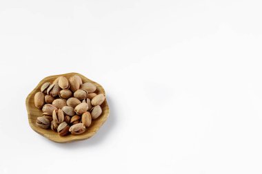 tuzlu antep fıstığı ahşap tabak