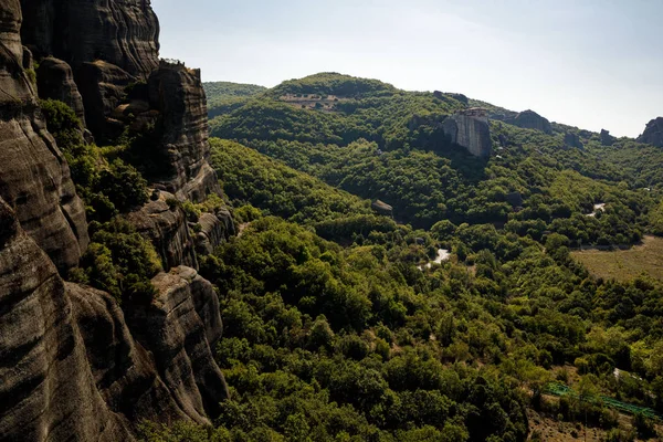 Paisaje con monasterios en Meteora, Grecia . — Foto de Stock