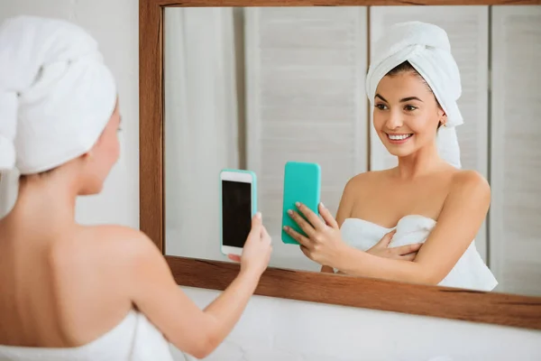 1,416 Mirror Selfie Stock Photos, High-Res Pictures, and Images