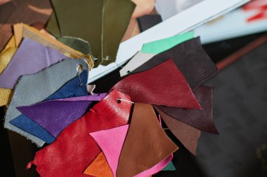 Deri uçaklar için malzemeler. Deri örnekleri.