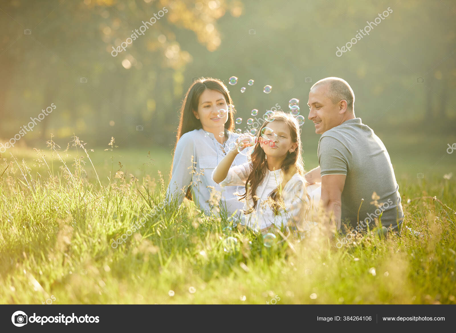 ᐈ Di Famiglia Felice Fotografie Di Stock Immagini Famiglia Felice Scarica Su Depositphotos