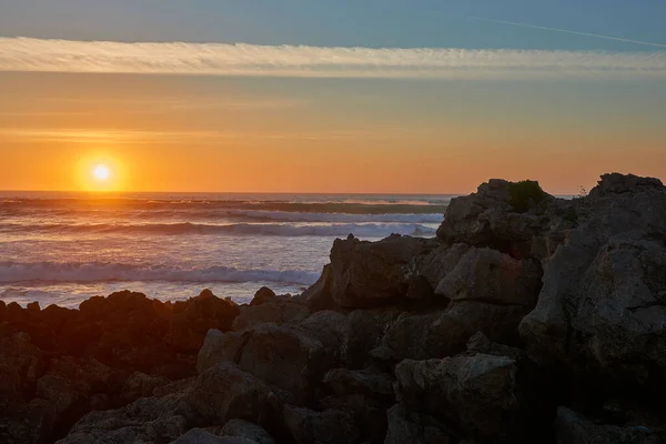 Atemberaubender Sonnenuntergang Warmen Farben Strand Von Liencres Cantrabria Spanien — Stockfoto