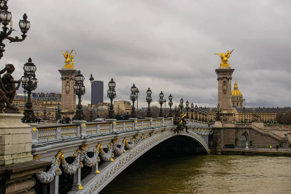 Foto Puente Alejandro Iii París Durante Día Nublado —  Fotos de Stock