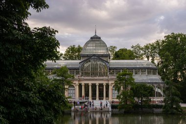 Madrid / İspanya - 07 / 13 / 2020 / Fotoğraf: Madrid 'deki Kristal Saray