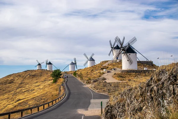 Фото Некоторых Красивых Исторических Ветряных Мельниц Расположенных Consuegra Толедо Испания — стоковое фото