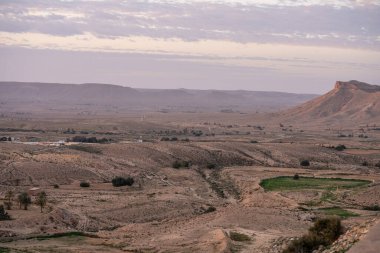 Tunisia 'daki djebel dahar, Chenini, douiret, germasa