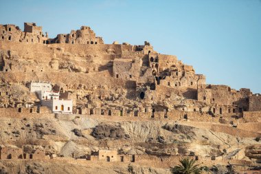 Tunisia 'daki djebel dahar, Chenini, douiret, germasa
