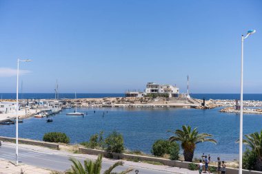 Doğu Tunus kıyılarına hoş geldiniz. Manastır.