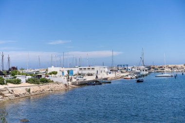 Doğu Tunus kıyılarına hoş geldiniz. Manastır.