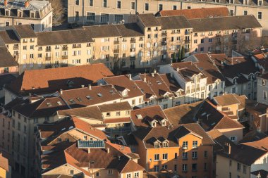 Tepeden grenoble görünümü ve ayrıntıları.