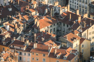 Tepeden grenoble görünümü ve ayrıntıları.