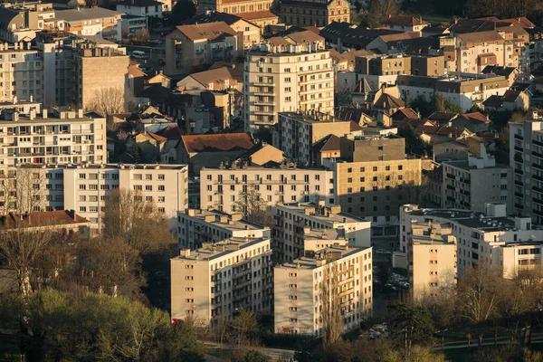Tepeden grenoble görünümü ve ayrıntıları.