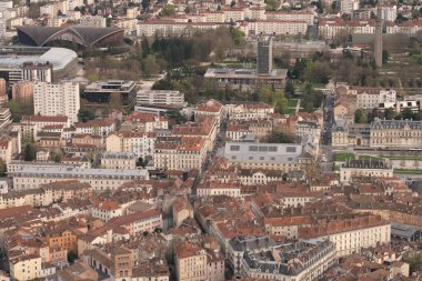 Tepeden grenoble görünümü ve ayrıntıları.