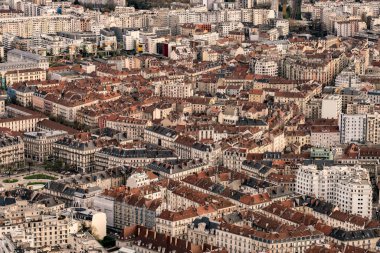 Tepeden grenoble görünümü ve ayrıntıları.