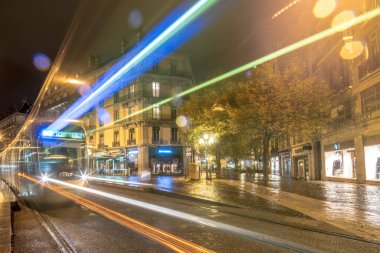 Grenoble 'ın gece görüntüsü