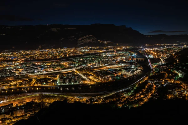 来自巴士底狱的格里诺布尔的夜景 — 图库照片