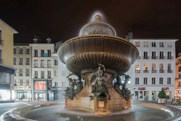 Geceleri grenoble görüntüsü 