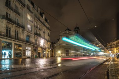Grenoble 'ın gece görüntüsü