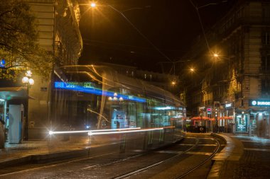 Grenoble 'ın gece görüntüsü