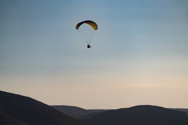 Kuzey Tunisia 'da Paragliding - Kaptan Angela