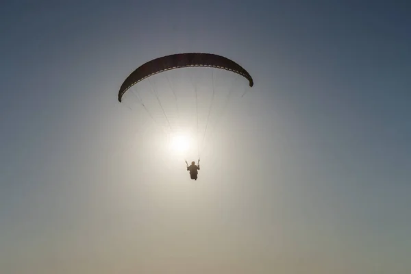 北チュニジアのパラグライダー キャップアンジェラ — ストック写真