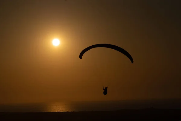 Gleitschirmfliegen Tunisien Cap Angela — Stockfoto