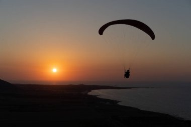 Tunisia 'da yamaç paraşütü... Kaptan Angela