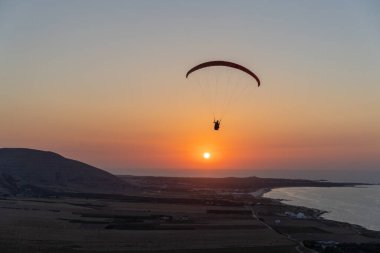 Tunisia 'da yamaç paraşütü... Kaptan Angela