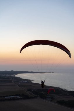 Tunisia 'da yamaç paraşütü... Kaptan Angela