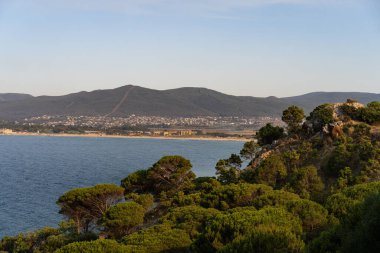 Tunus kıyıları ve Ceneviz Kalesi, Tabarka Bölgesi