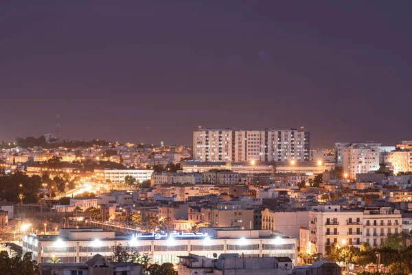  Tunus 'un geceleri kuş gözü manzarası Tunus' un başkenti ve en büyük şehridir. 