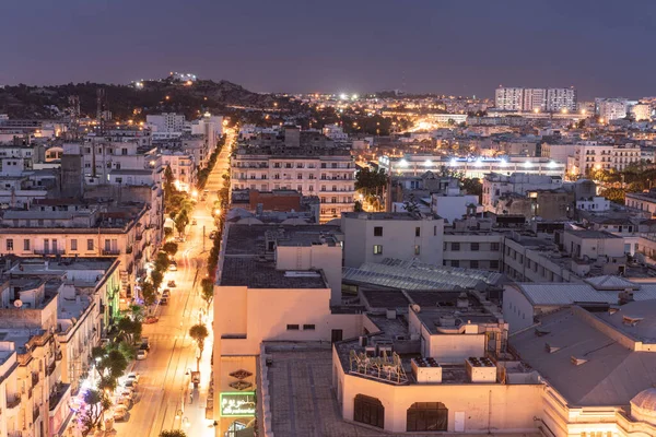  Tunus 'un geceleri kuş gözü manzarası Tunus' un başkenti ve en büyük şehridir. 