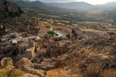 Terk Edilmiş Berber Köyü, Zriba Olya, Tunus