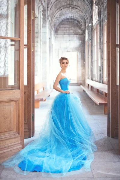 Beautiful Young Girl Blue Ball Gown Standing Doorway Ancient Manor — Stock Photo, Image