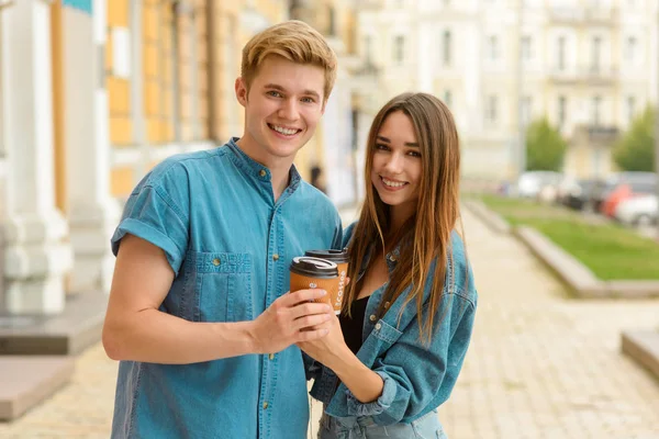 Kahve güzel insanlarla