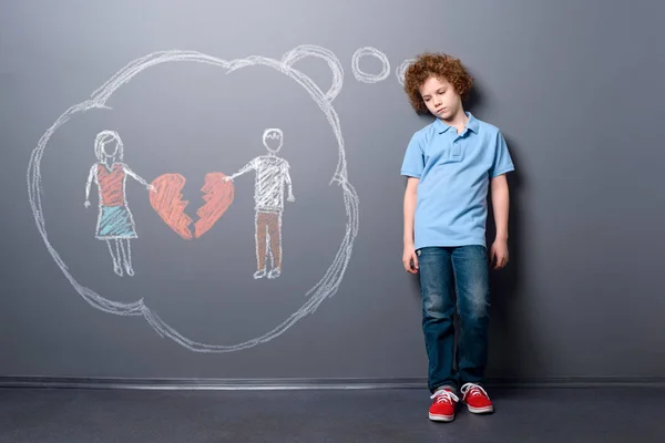 Niño triste con el corazón roto — Foto de Stock