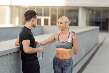 Arkadaşlar bir dinlenme